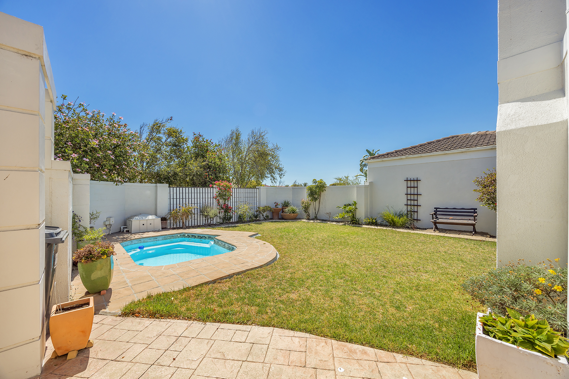 To Let 3 Bedroom Property for Rent in Sunningdale Western Cape